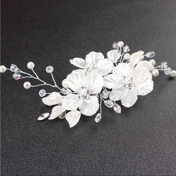 NWT Bridal hair piece - white and silver hair clip - Picture 3 of 6